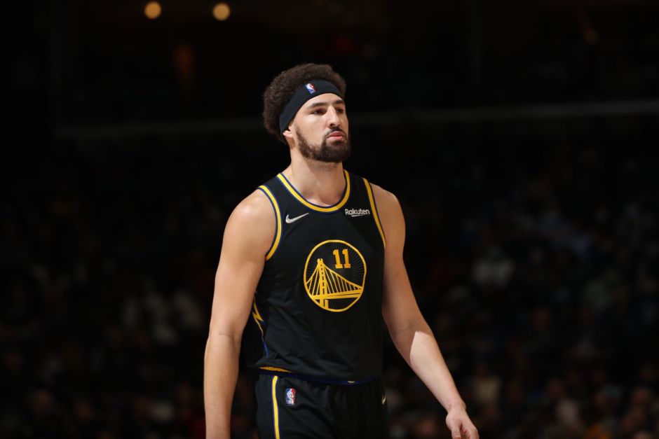 在混战中抢 在混战中抢