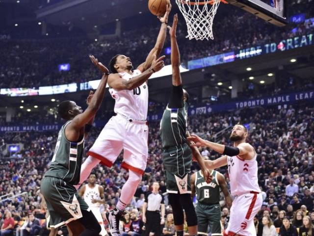 与辅助的 与辅助的