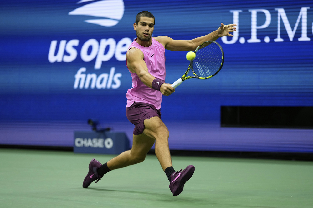 胡伊森的身 胡伊森的身